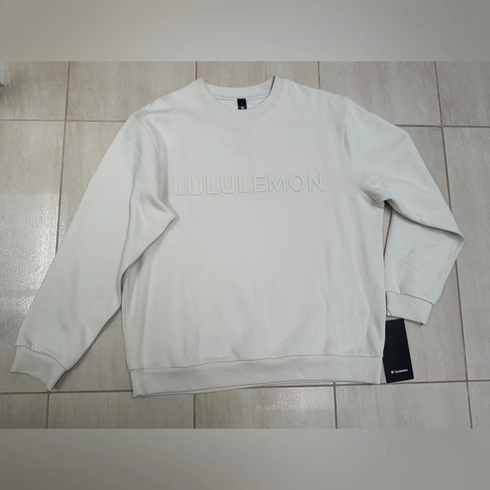 NWT Lululemon Steady State Crew Graphic in Bone in size M